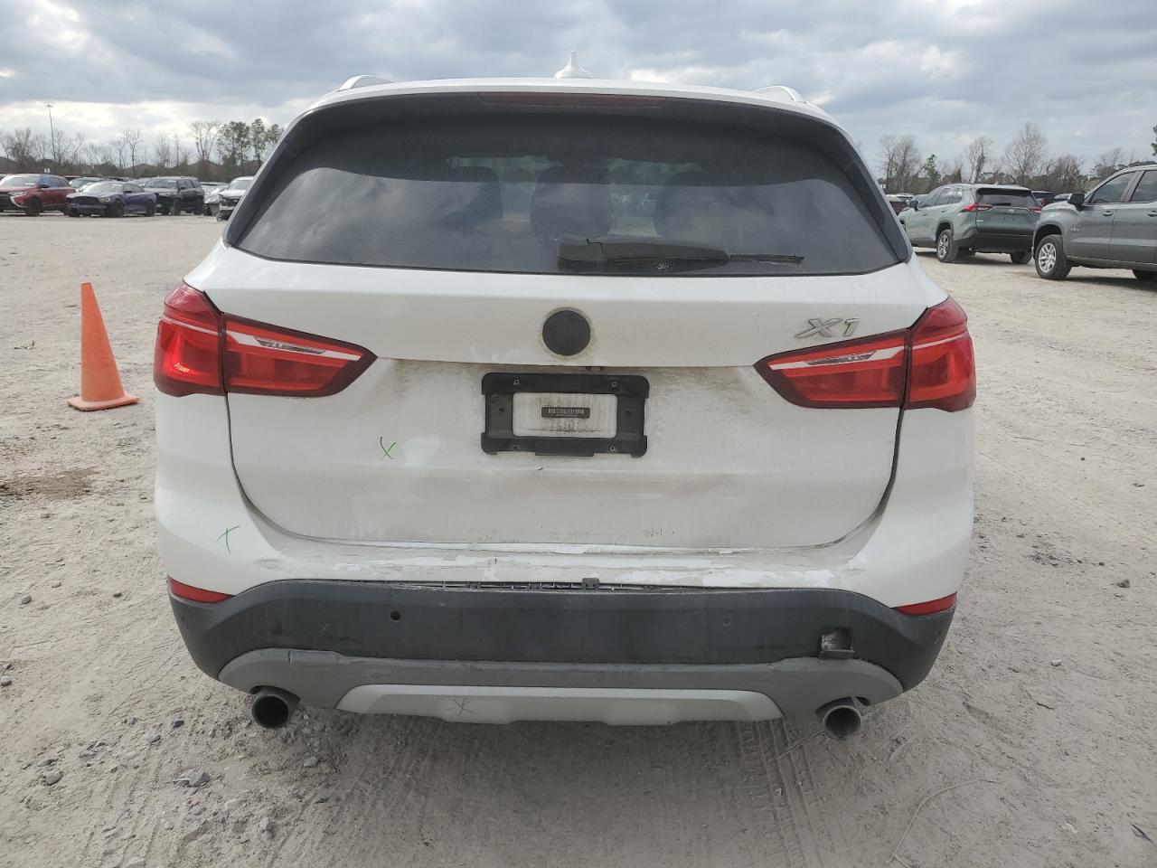 2016 BMW X1 - Image 6
