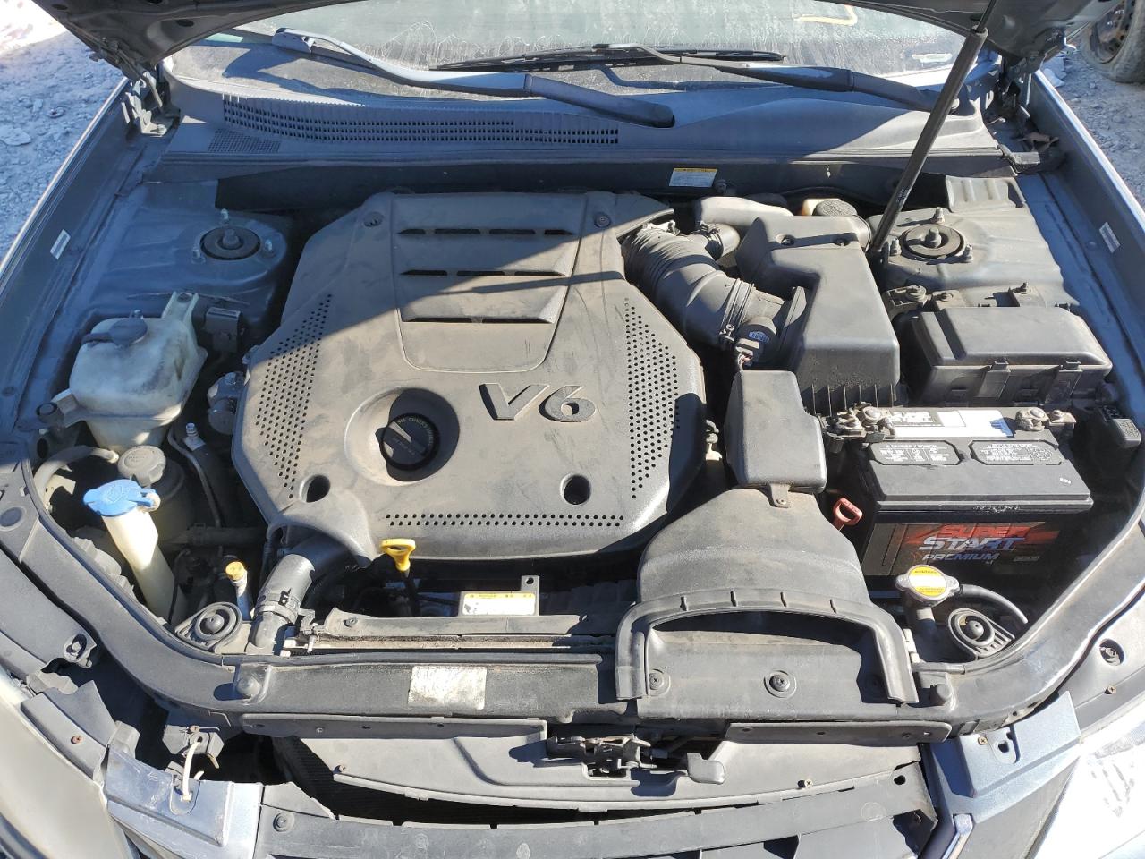2010 Hyundai Sonata - Image 11