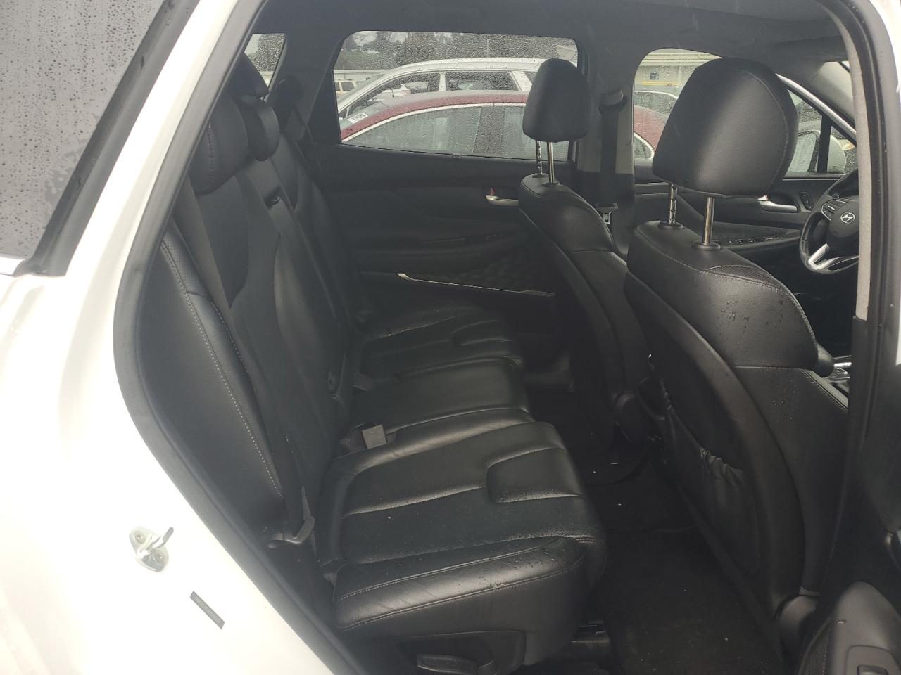 2019 Hyundai Santa Fe - Image 11