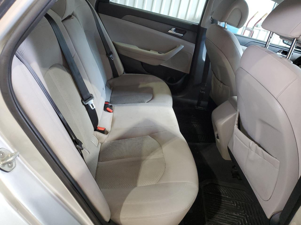 2016 Hyundai Sonata - Image 10