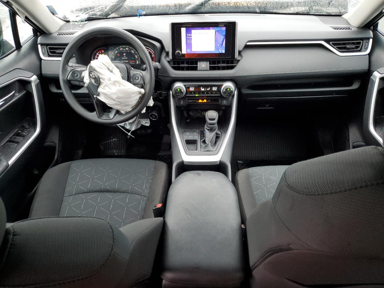 2024 Toyota RAV 4 - Image 8