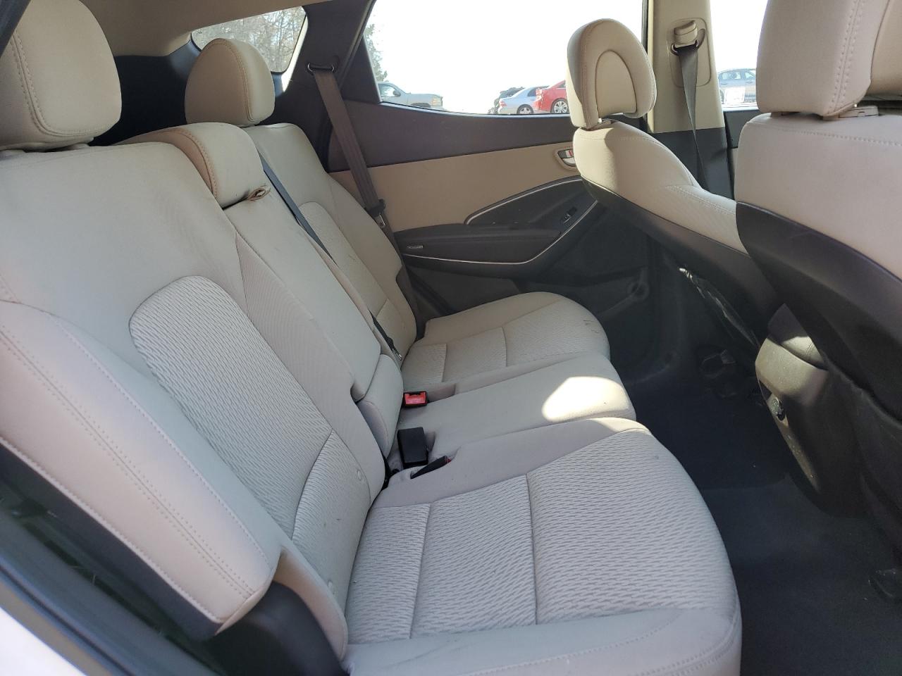 2017 Hyundai Santa Fe - Image 12