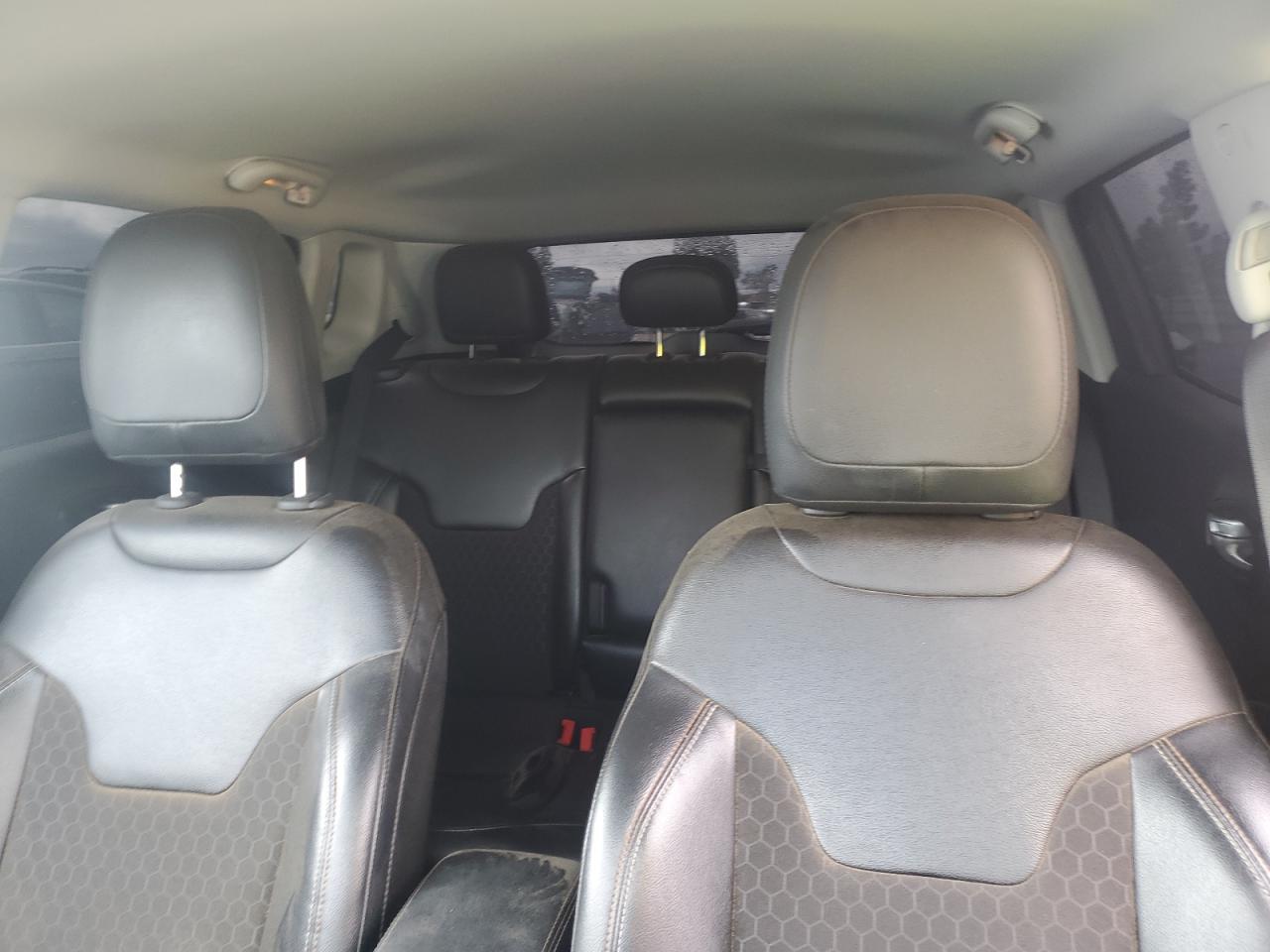 2020 Jeep Compass - Image 10