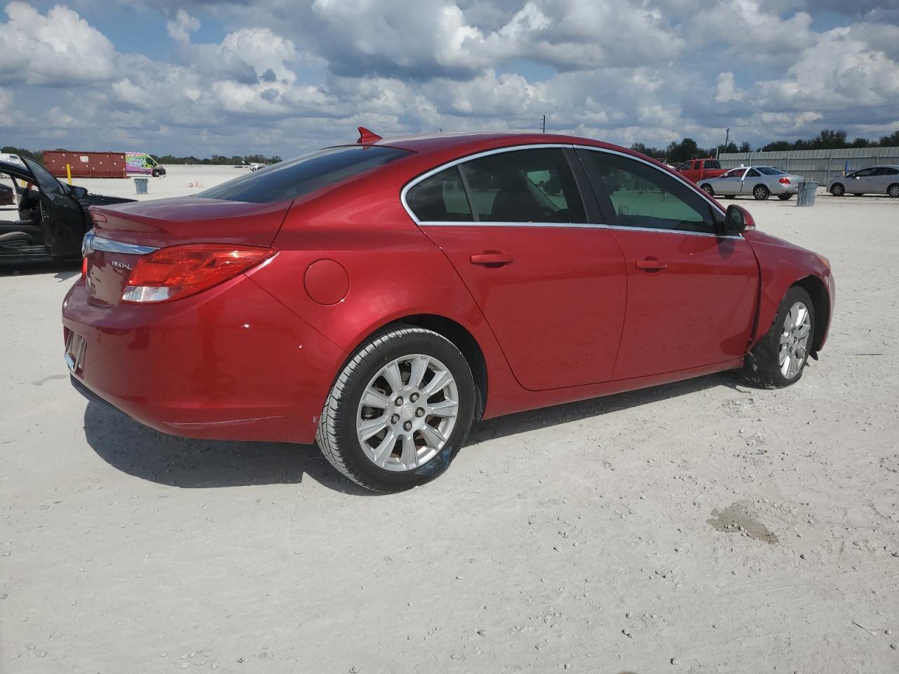 2013 Buick Regal - Image 3