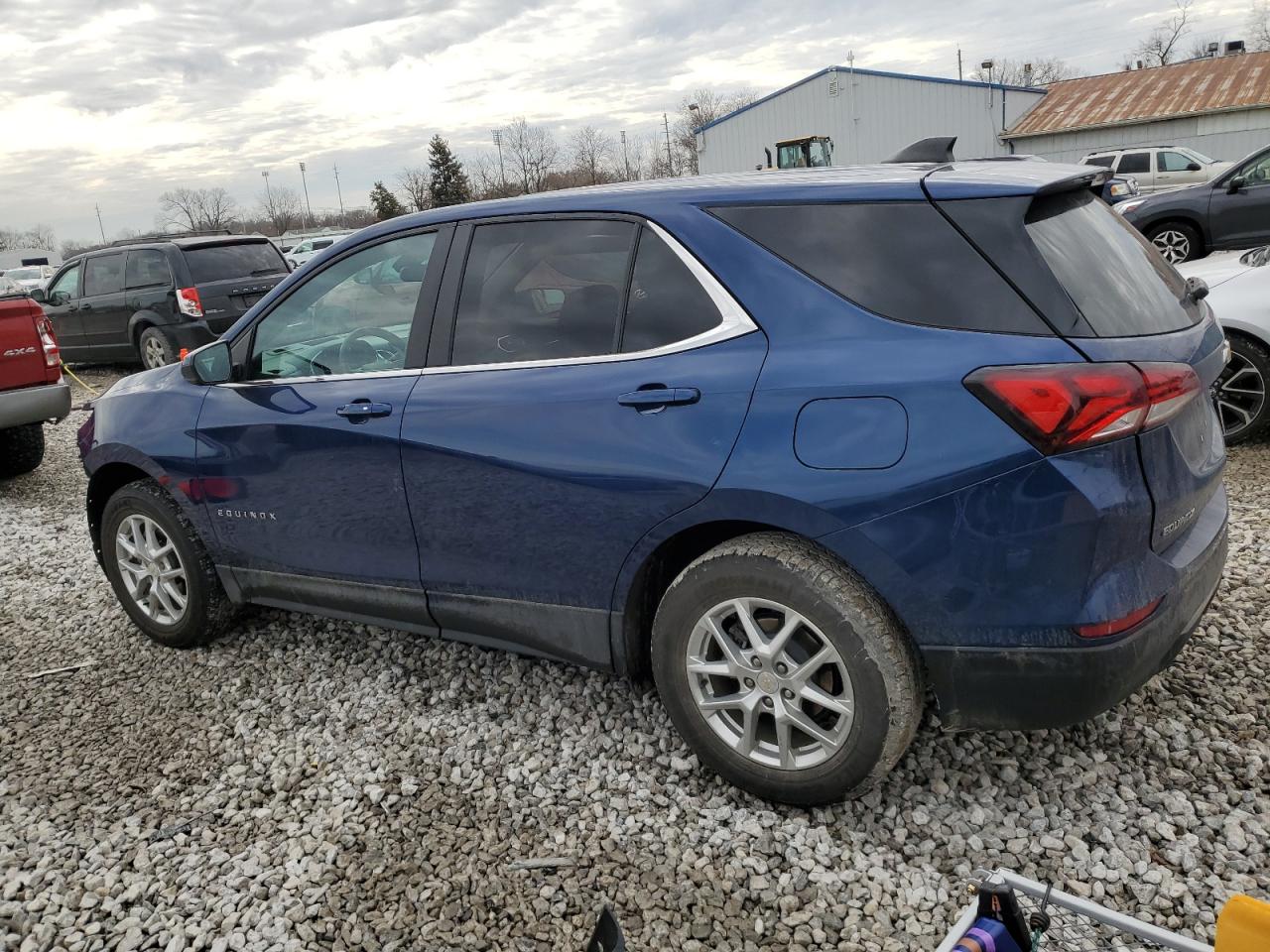 2022 Chevrolet Equinox - Image 2