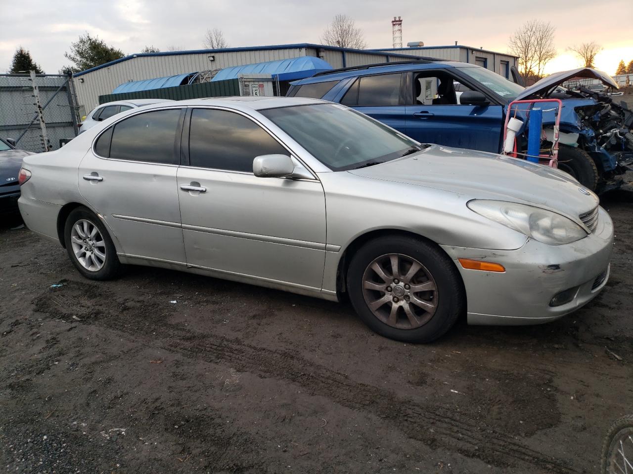 2002 Lexus ES - Image 4