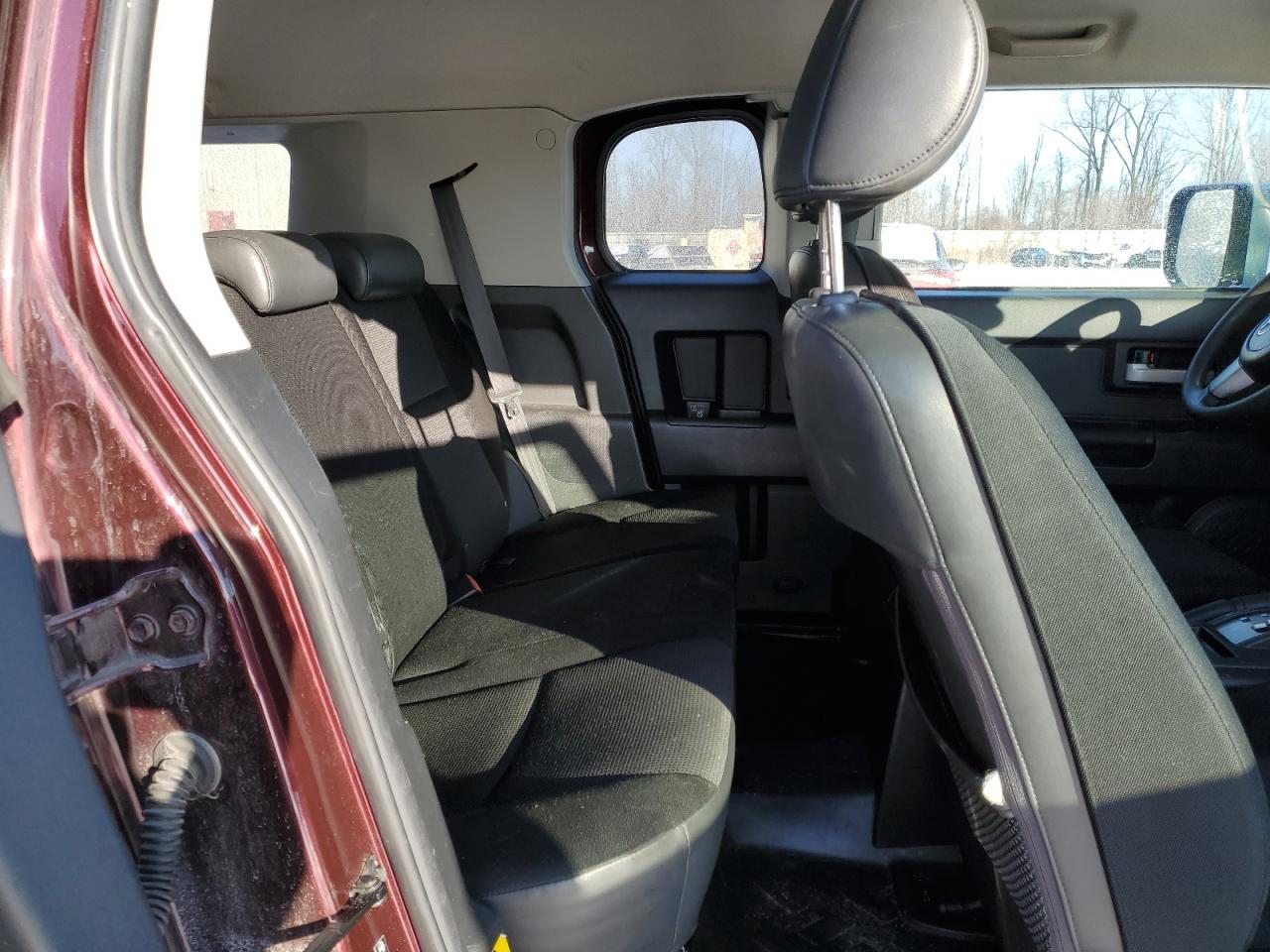 2007 Toyota FJ Cruiser - Image 12