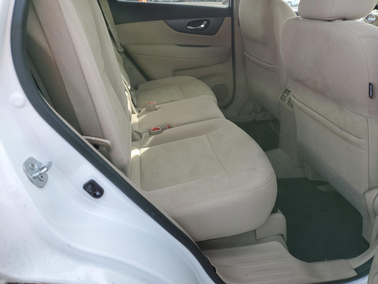 2015 Nissan Rogue - Image 11