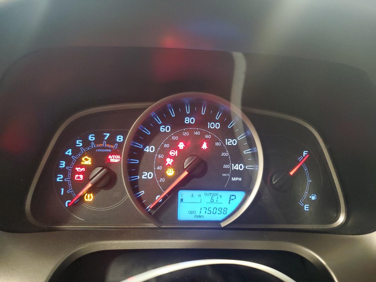 2015 Toyota RAV 4 - Image 9
