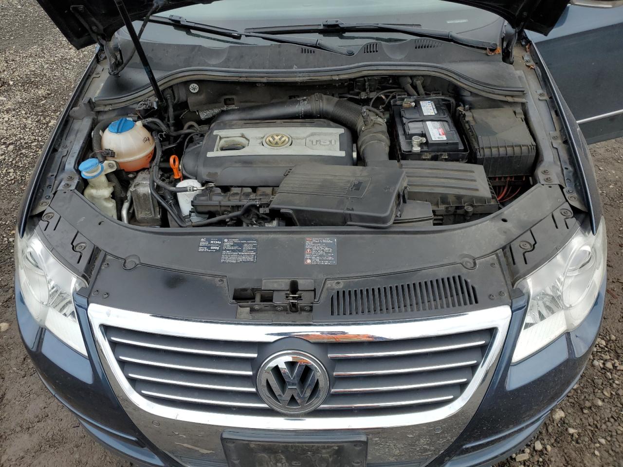 2008 Volkswagen Passat Lux VIN: WVWEK73CX8E205869 Lot: 46004675
