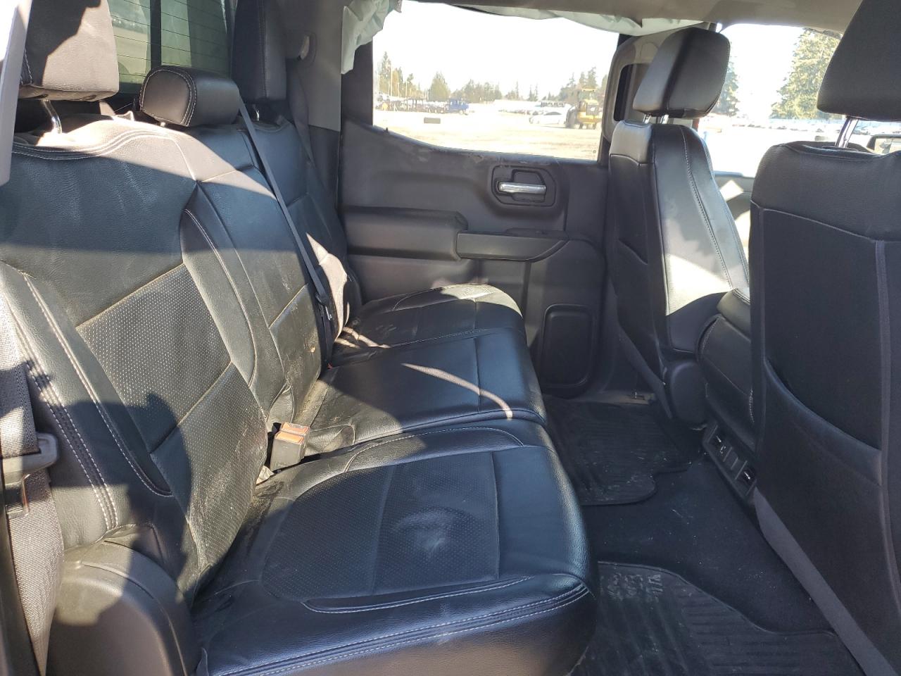 2019 Chevrolet Silverado - Image 10