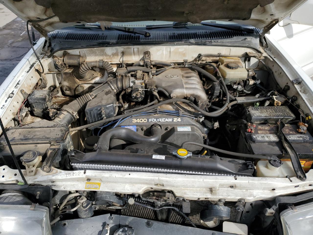 2001 Toyota 4Runner - Image 12