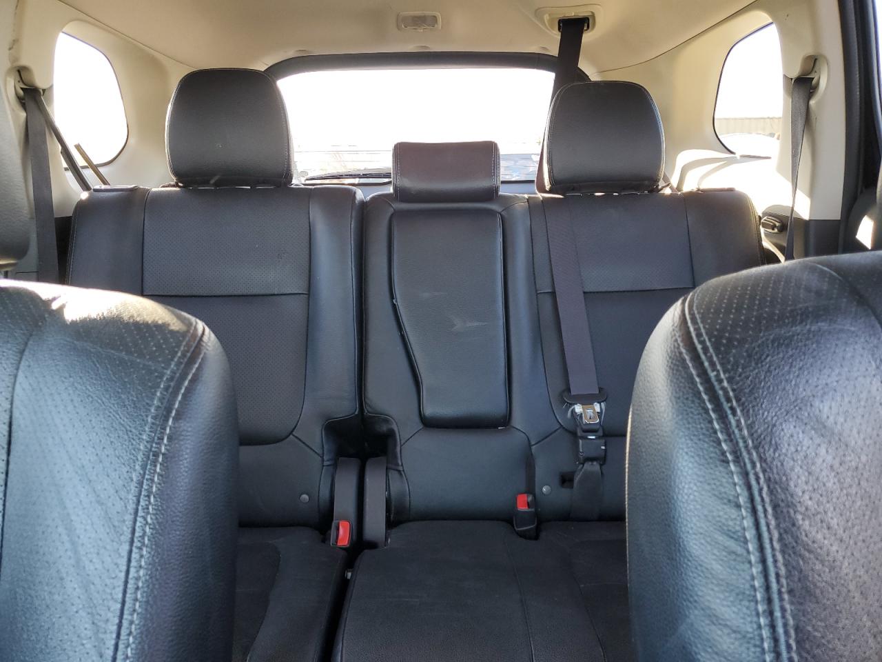 2016 Mitsubishi Outlander - Image 10