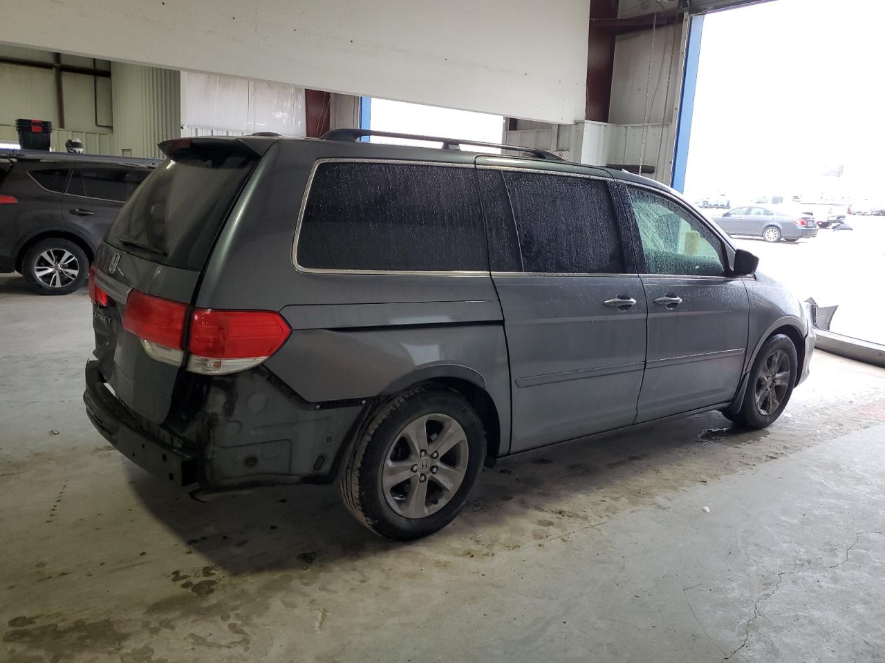 2010 Honda Odyssey - Image 3