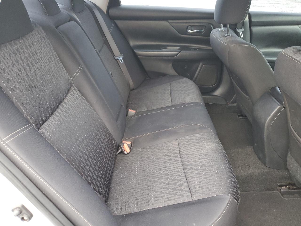 2016 Nissan Altima - Image 10