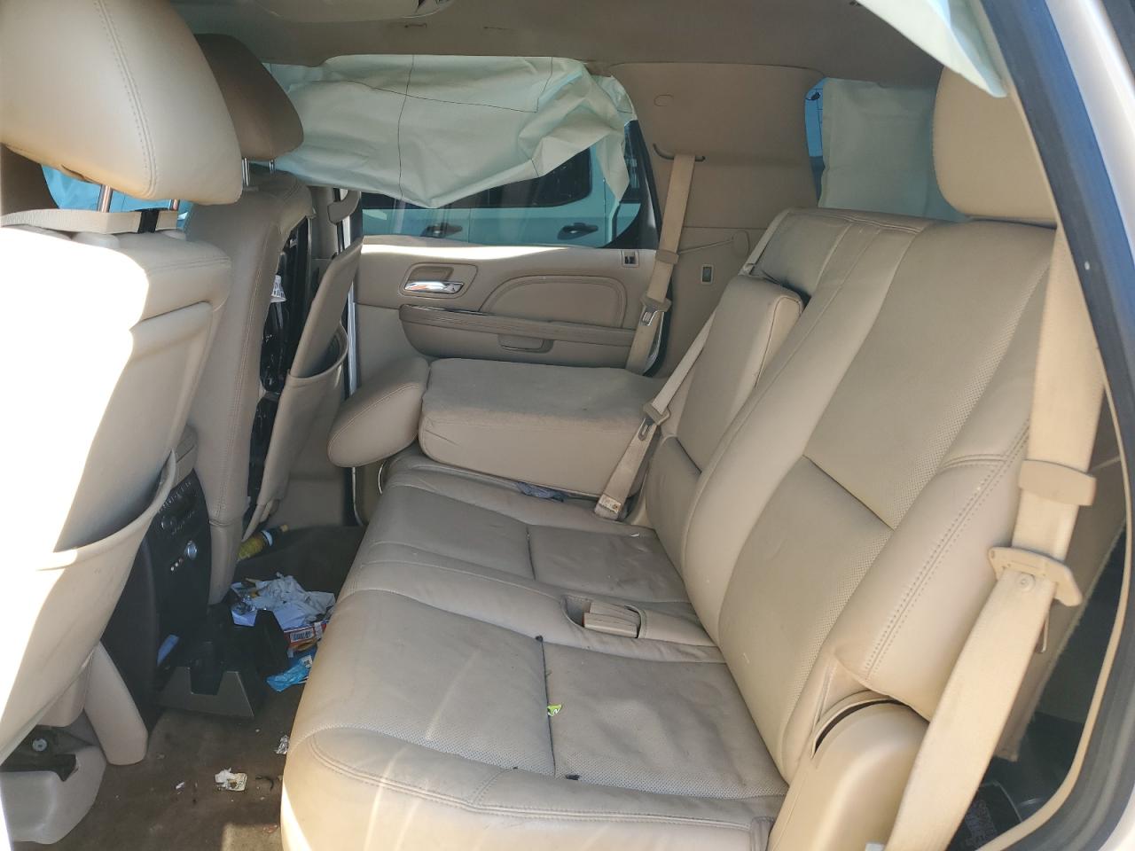 2012 Cadillac Escalade - Image 11