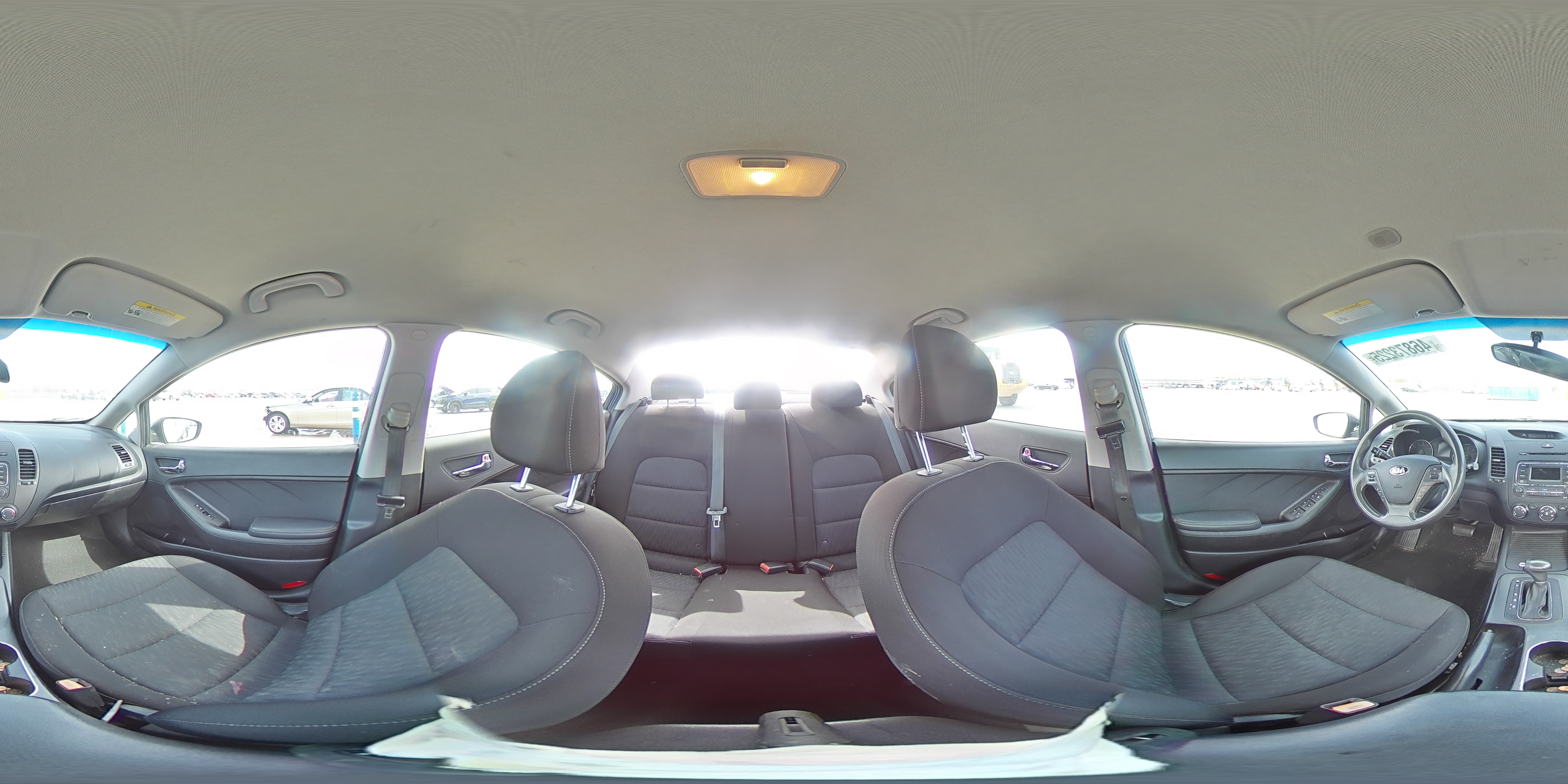 2016 Kia Forte - Image 13