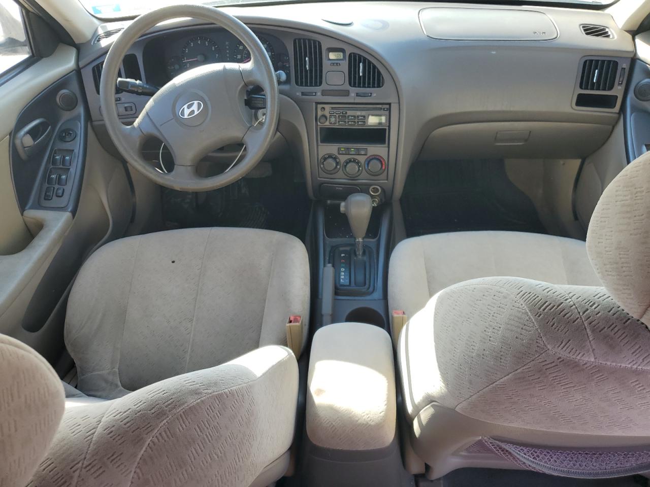 2005 Hyundai Elantra - Image 8
