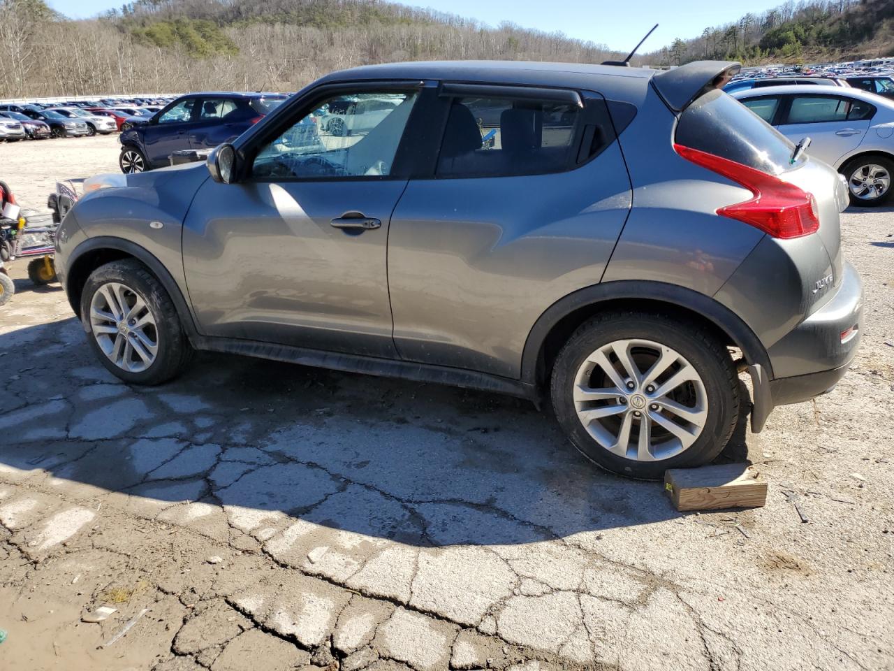 2013 Nissan Juke - Image 2