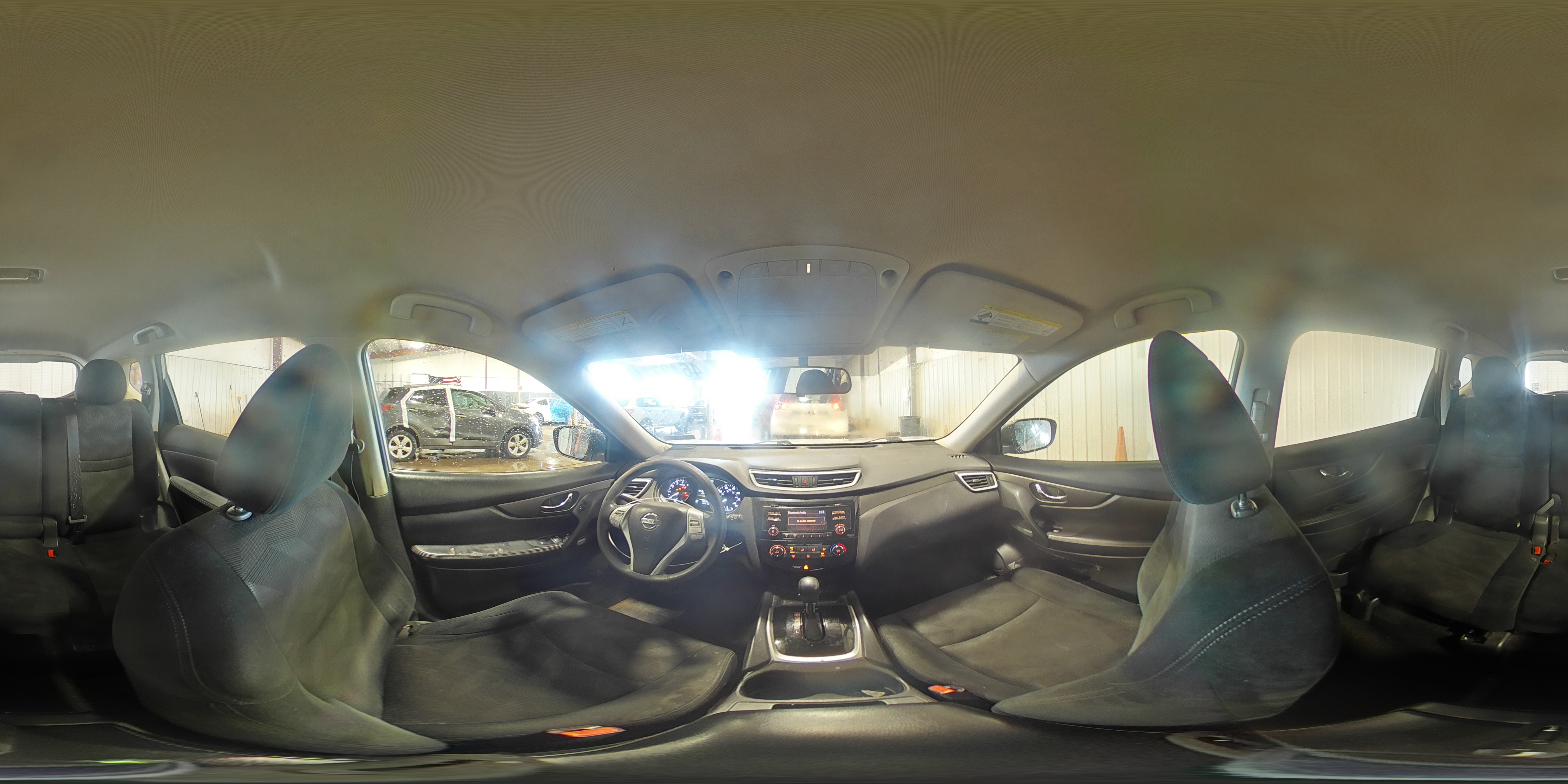 2015 Nissan Rogue - Image 16