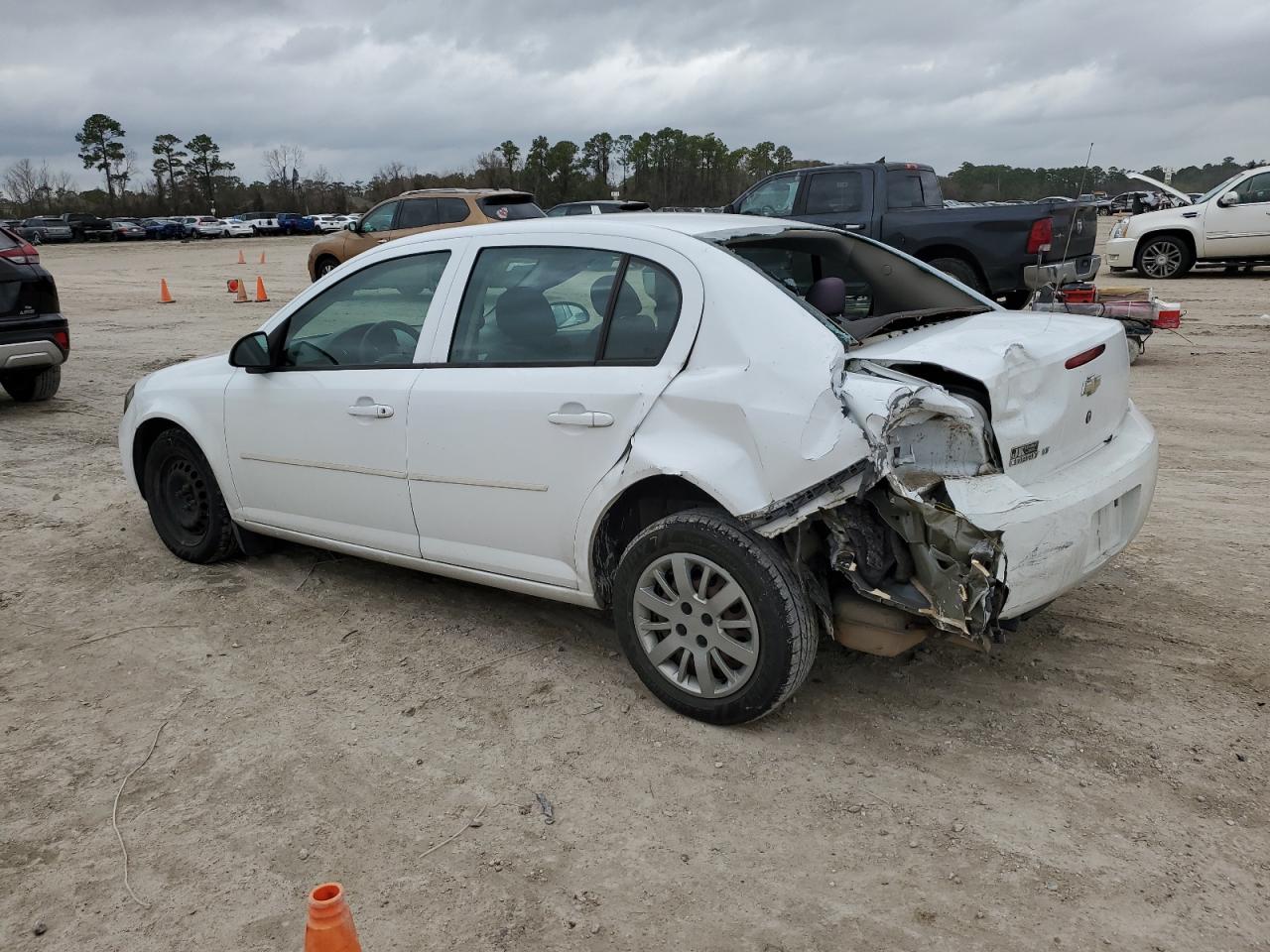 2010 Chevrolet Cobalt - Image 2