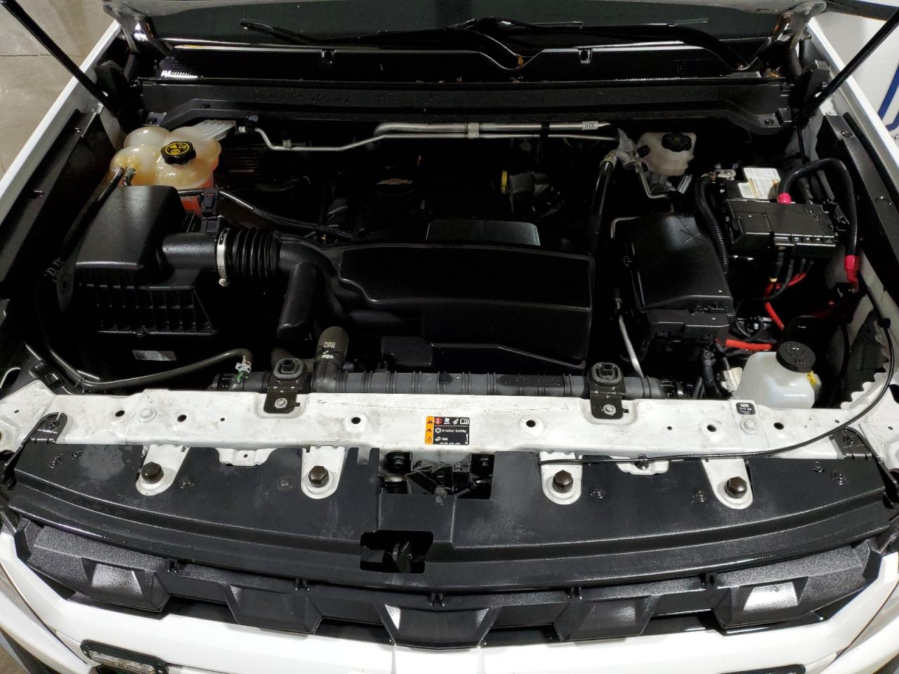 2022 Chevrolet Colorado - Image 11