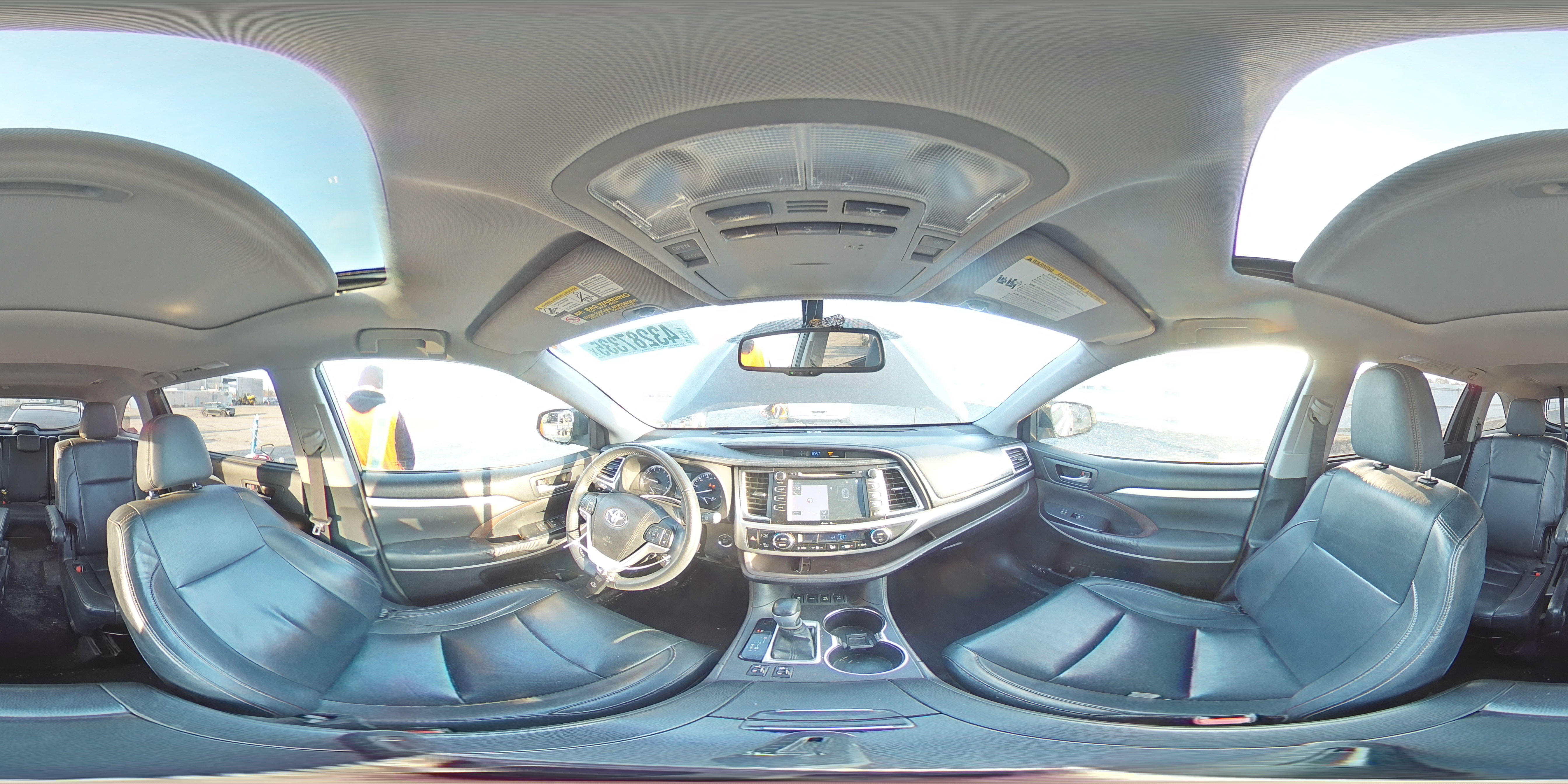2015 Toyota Highlander - Image 13