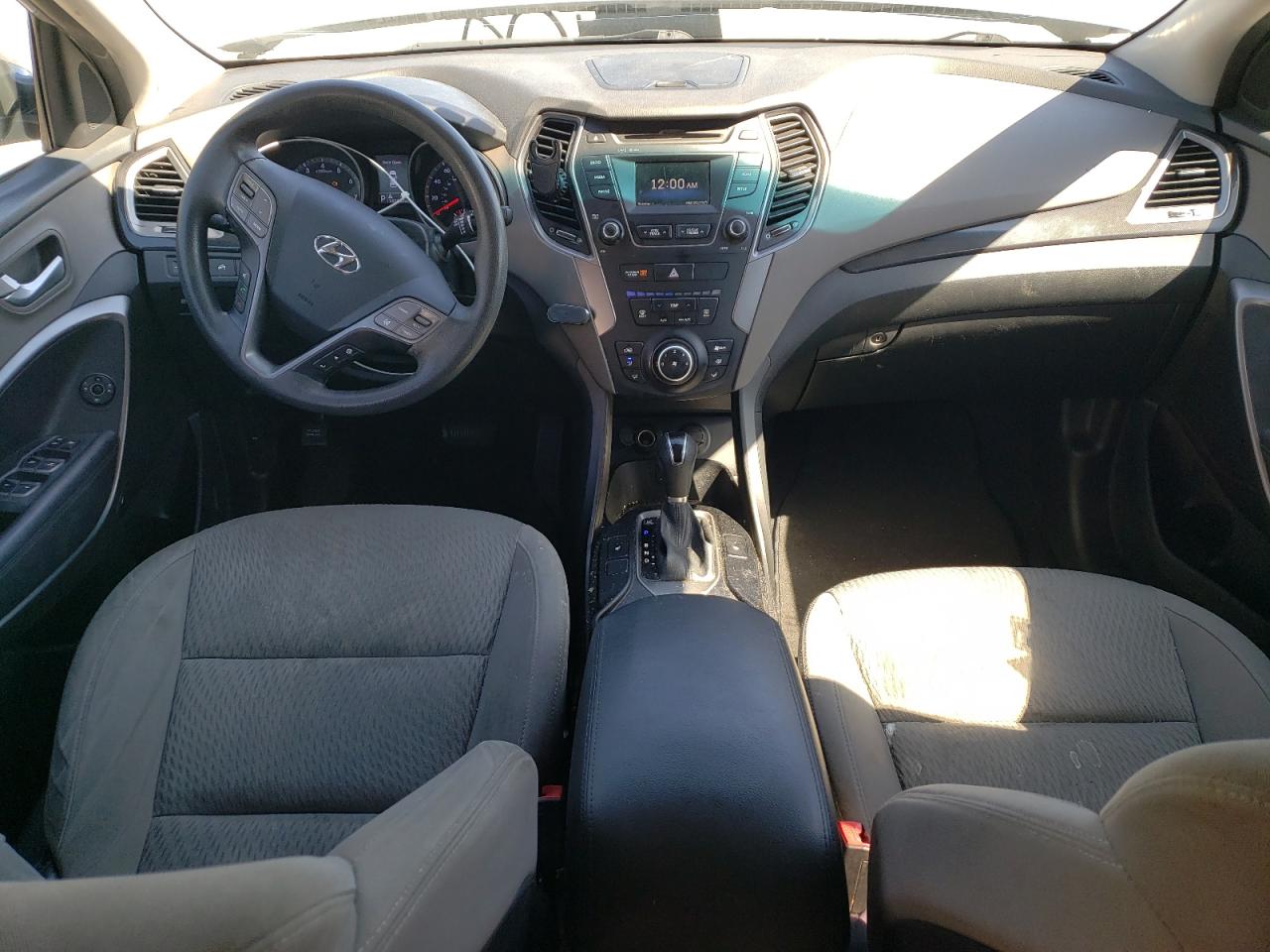 2016 Hyundai Santa Fe - Image 8