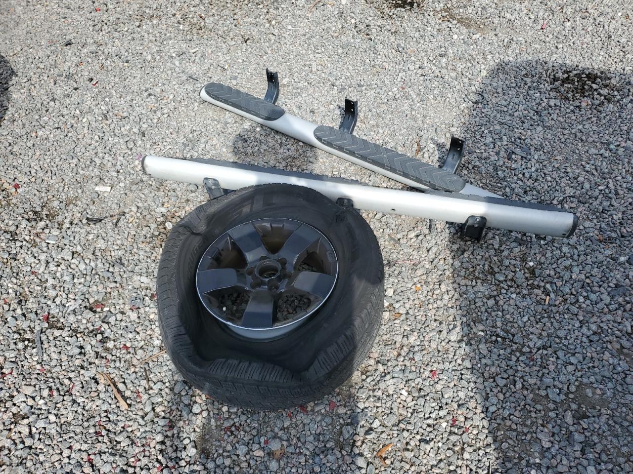 2011 Nissan XTerra - Image 13