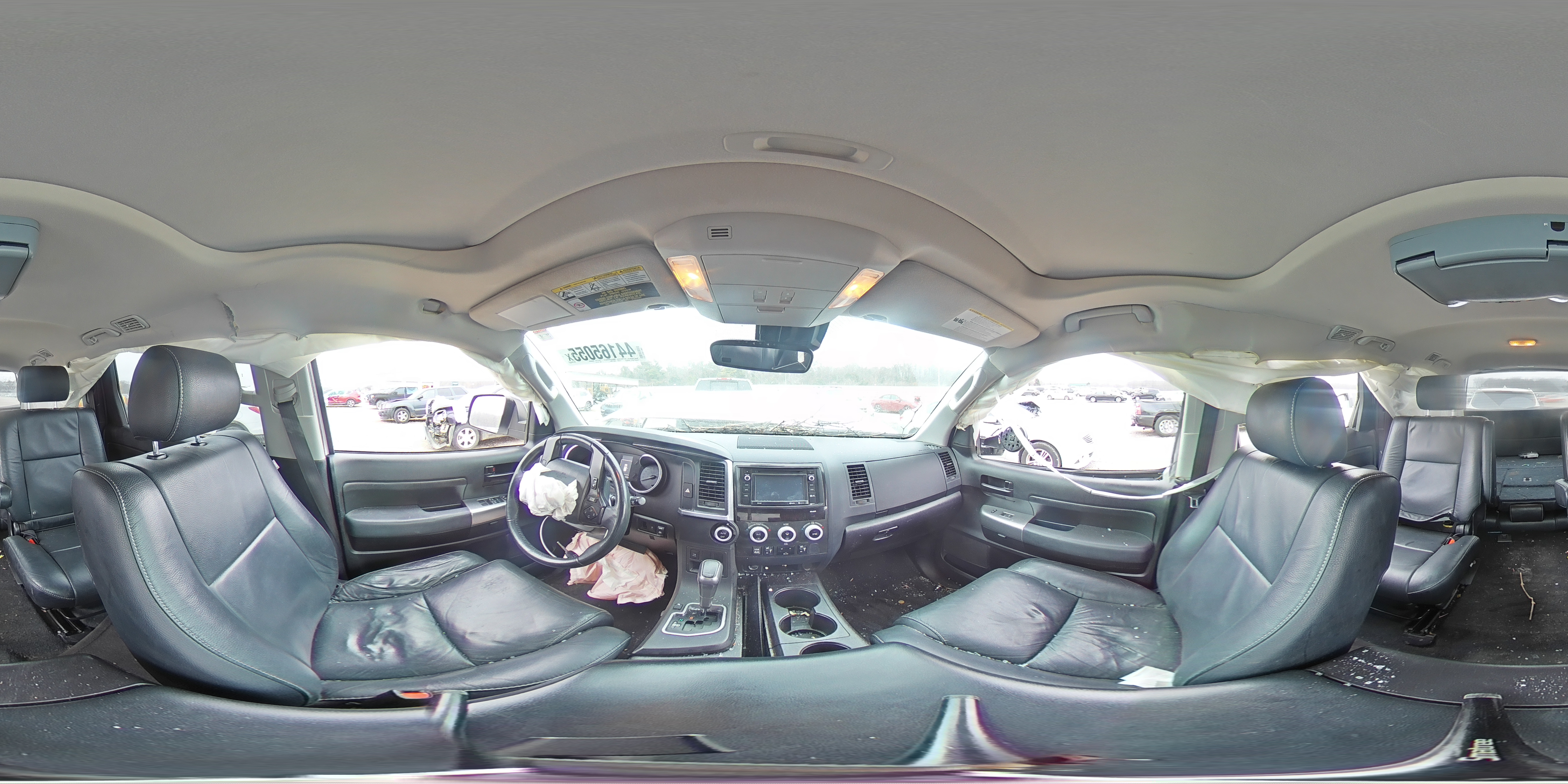 2018 Toyota Sequoia - Image 14