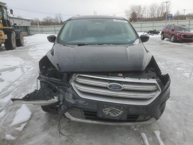  FORD ESCAPE 2017 Czarny