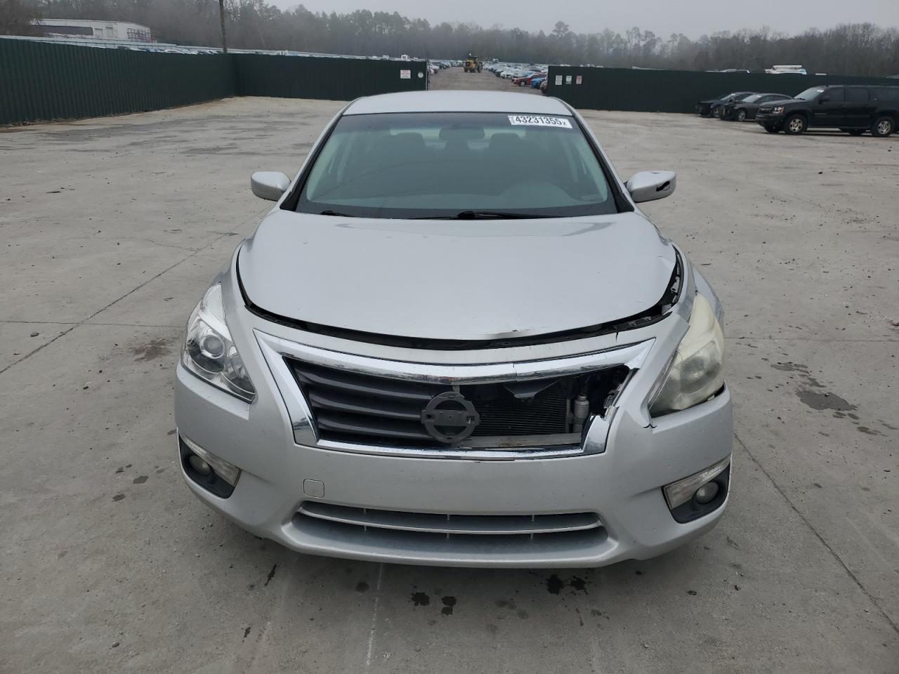 2015 Nissan Altima - Image 5