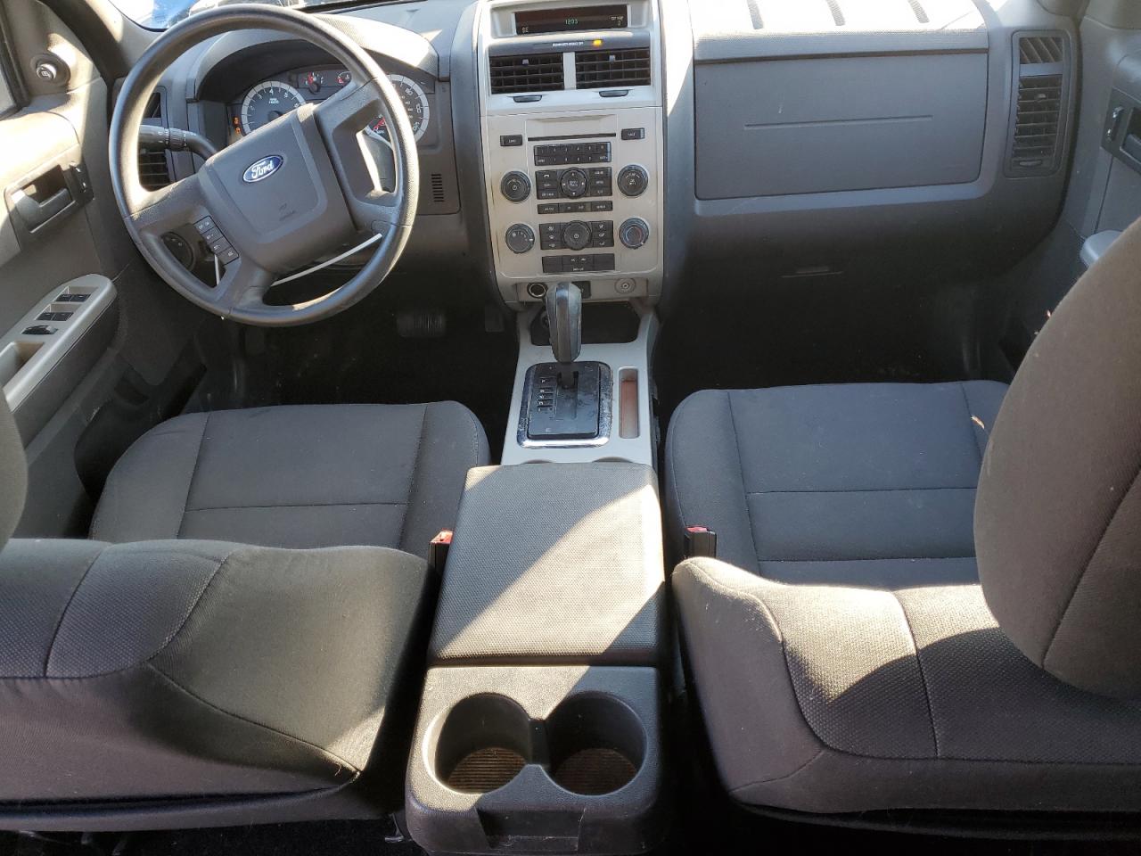 2011 Ford Escape - Image 8
