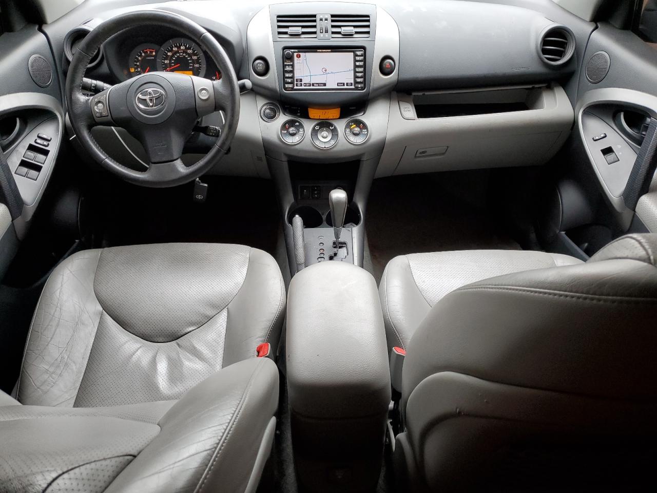 2010 Toyota RAV 4 - Image 8