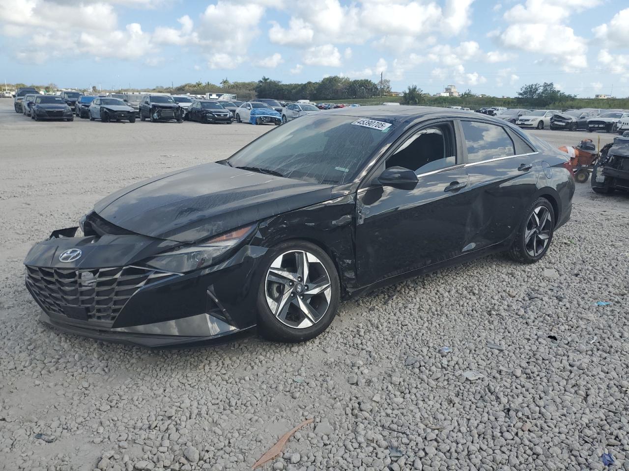 2022 Hyundai Elantra - Image 1