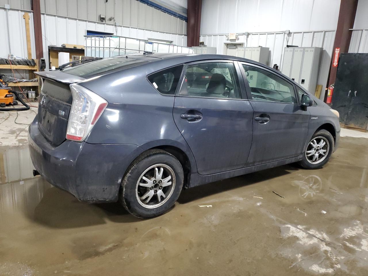 2010 Toyota Prius - Image 3