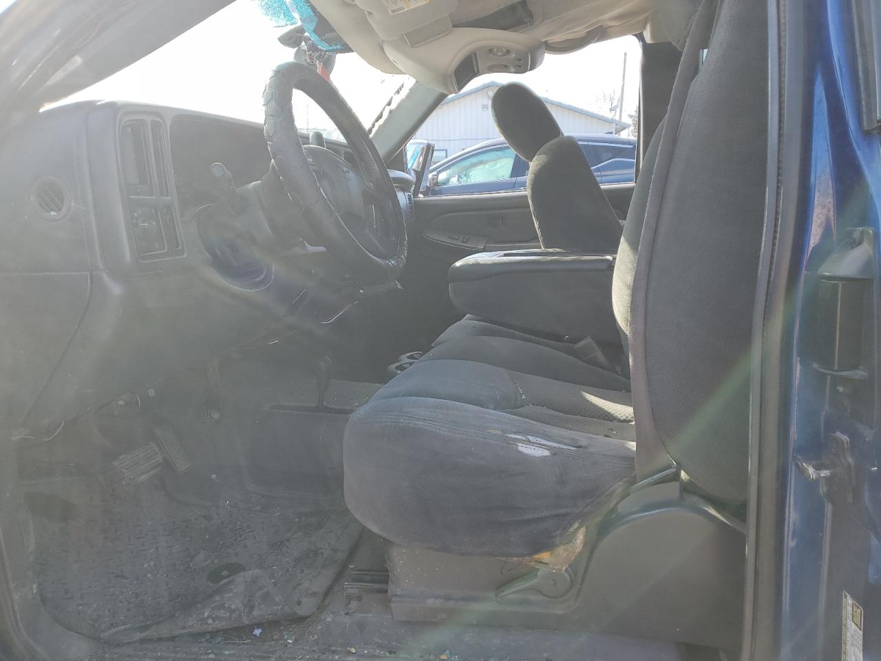 2004 Chevrolet Silverado - Image 7