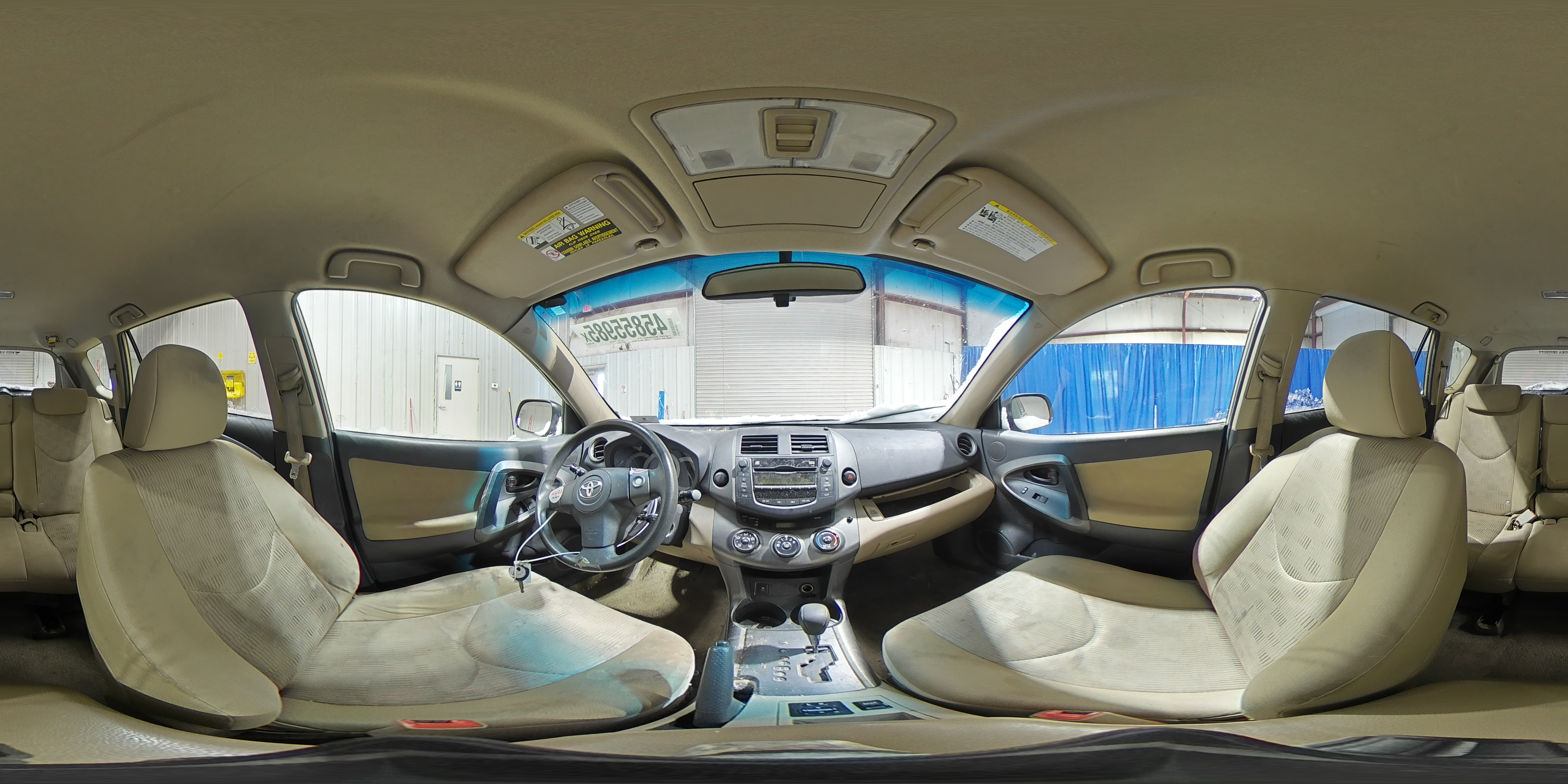 2010 Toyota RAV 4 - Image 13