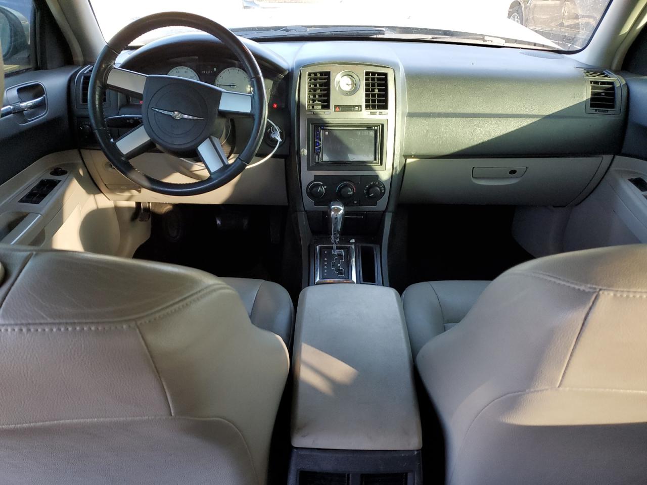 2005 Chrysler 300 - Image 8