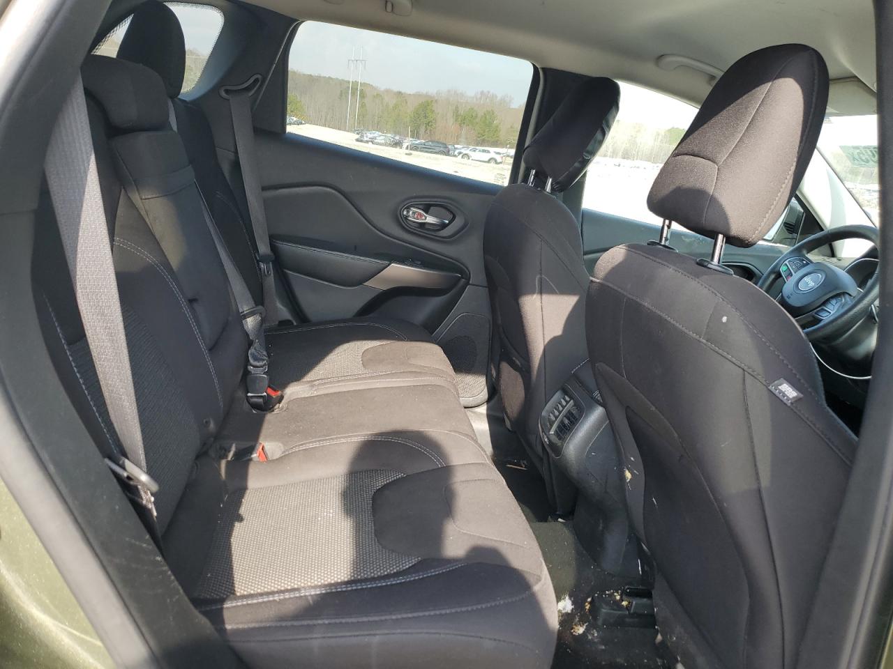 2019 Jeep Grand Cherokee - Image 11