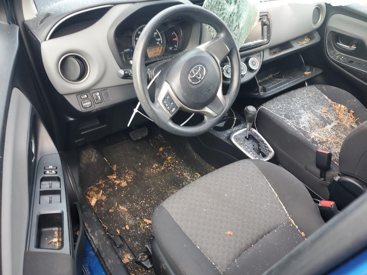 2015 Toyota Yaris - Image 8