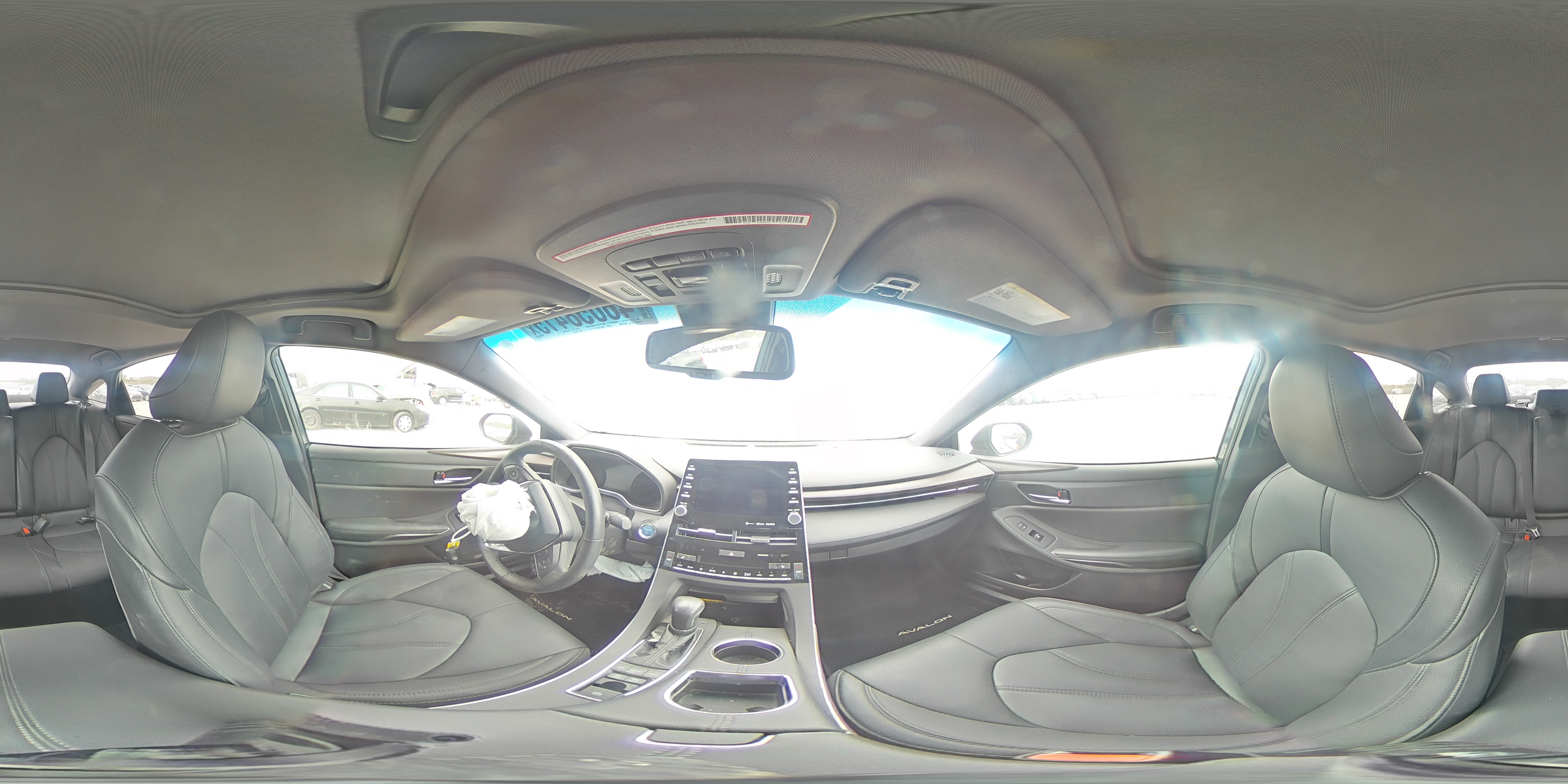 2021 Toyota Avalon - Image 13