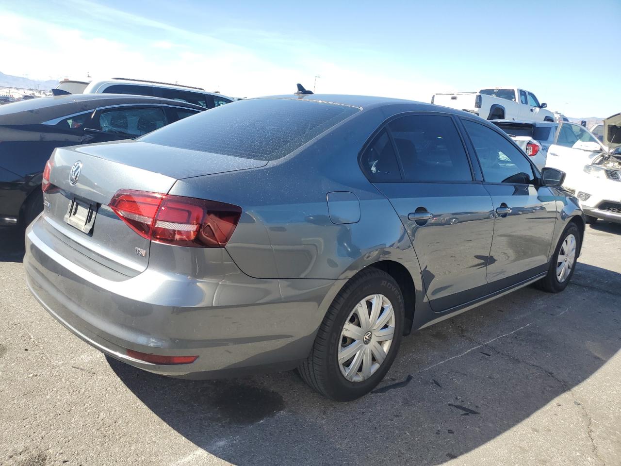 2016 Volkswagen Jetta - Image 3