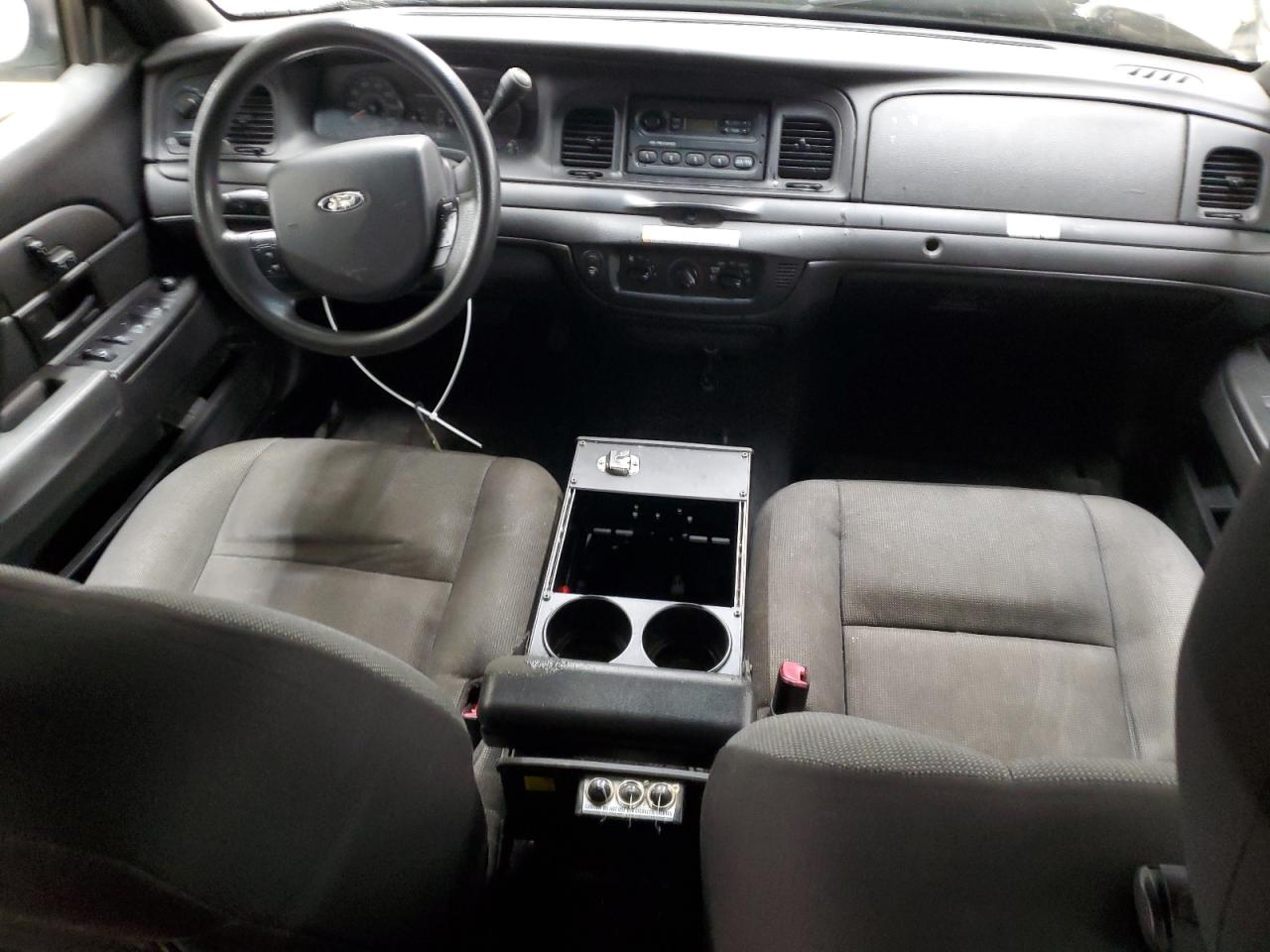 2011 Ford Crown Victoria - Image 8
