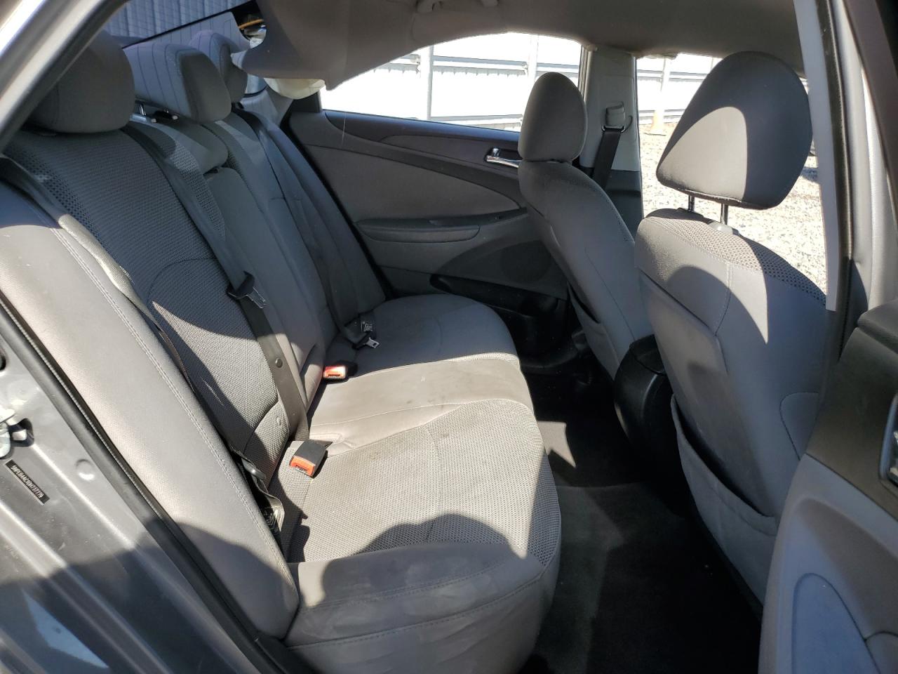 2013 Hyundai Sonata - Image 10