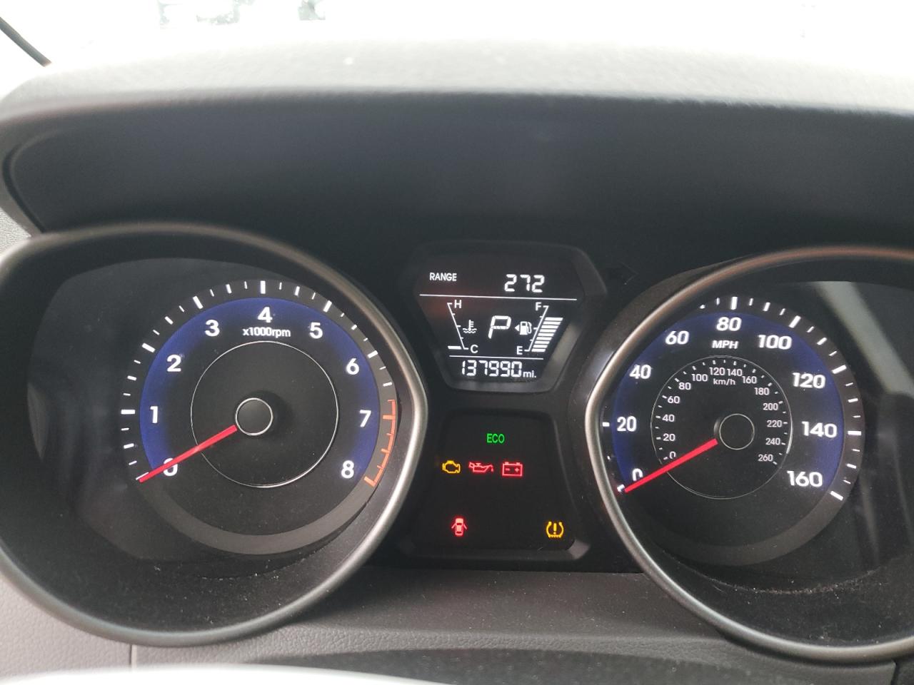 2015 Hyundai Elantra - Image 9