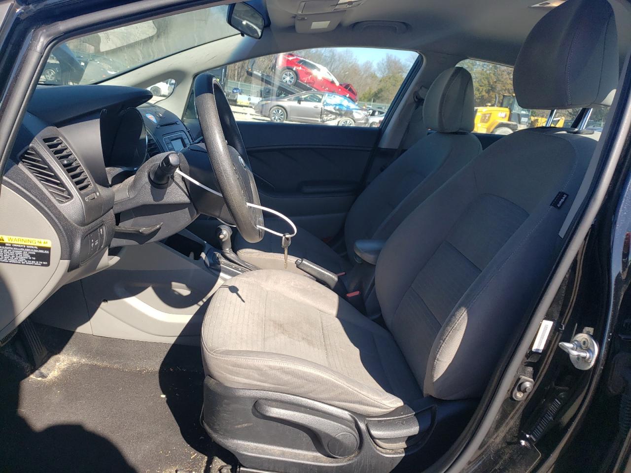 2015 Kia Forte - Image 7