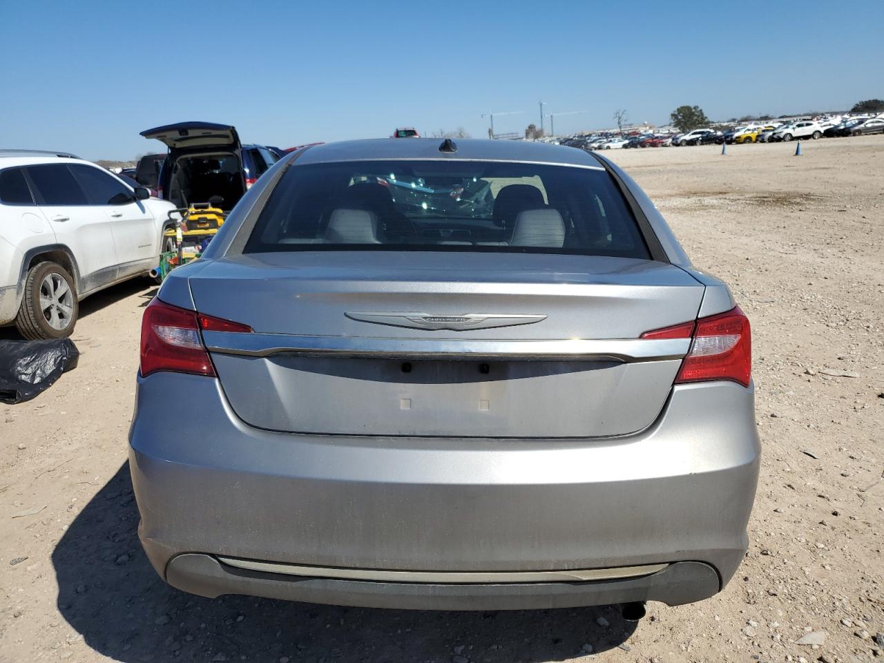 2013 Chrysler 200 - Image 6