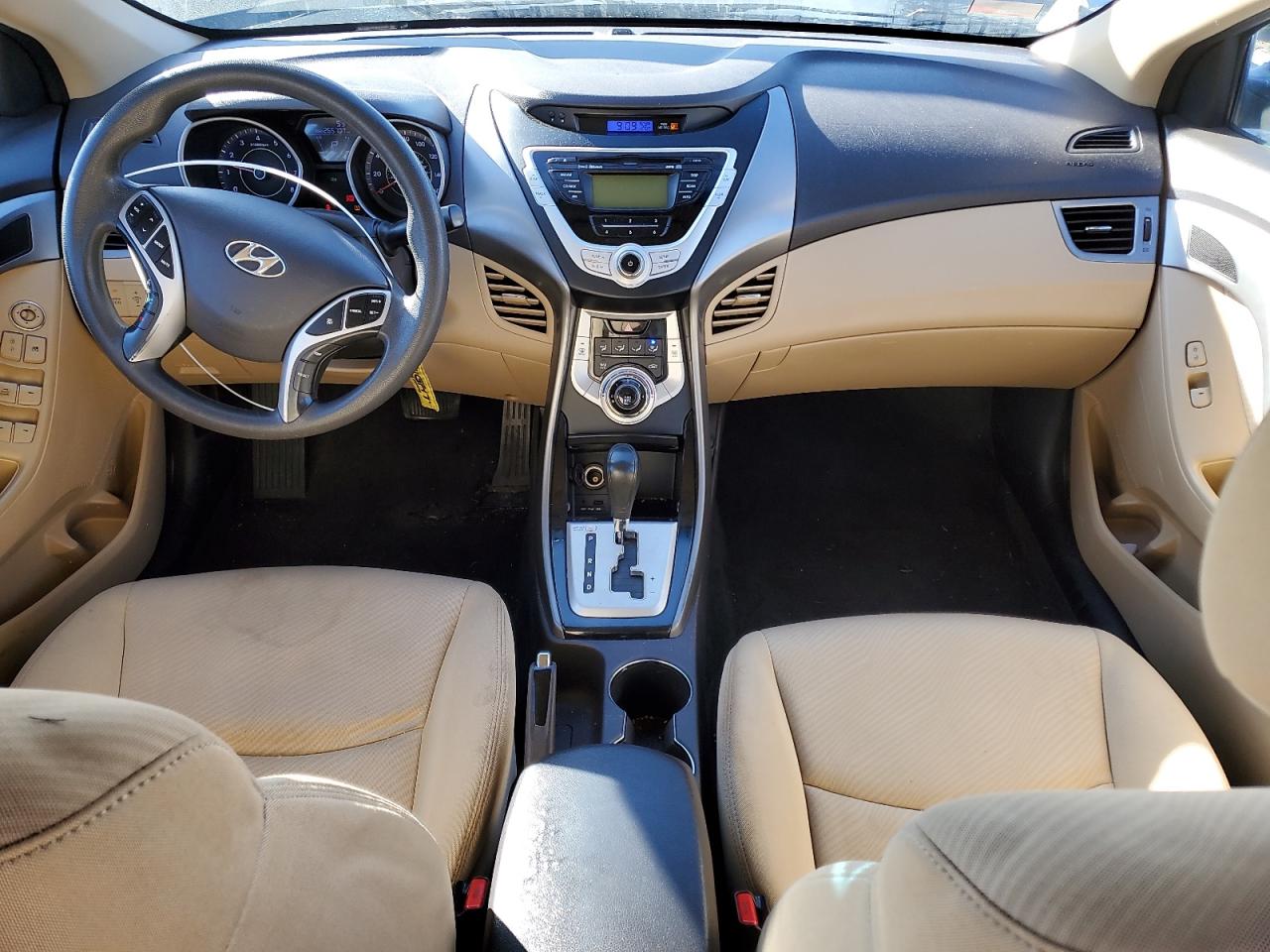 2012 Hyundai Elantra - Image 8