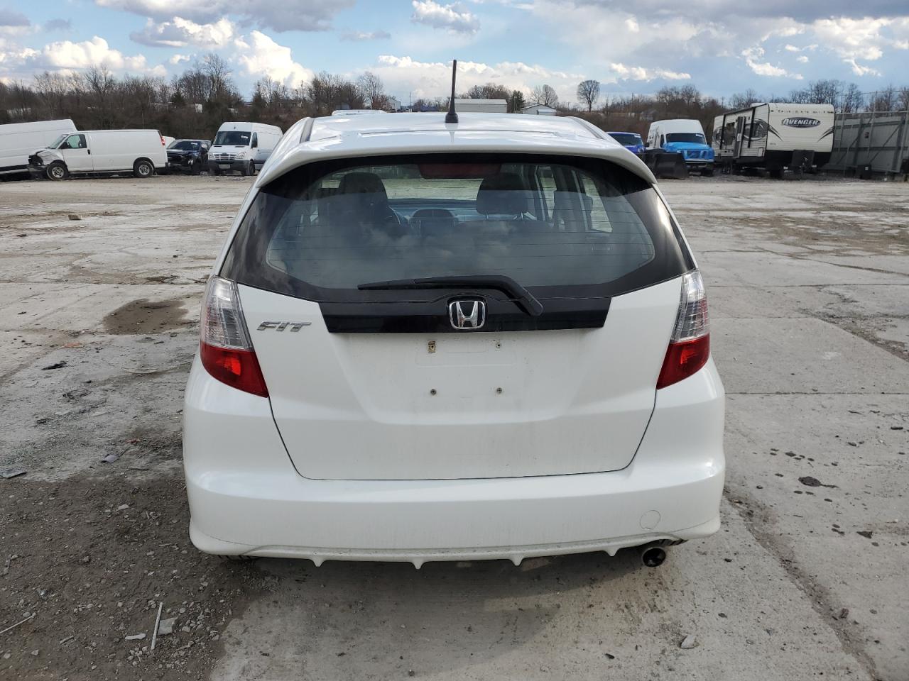 2011 Honda Fit - Image 6